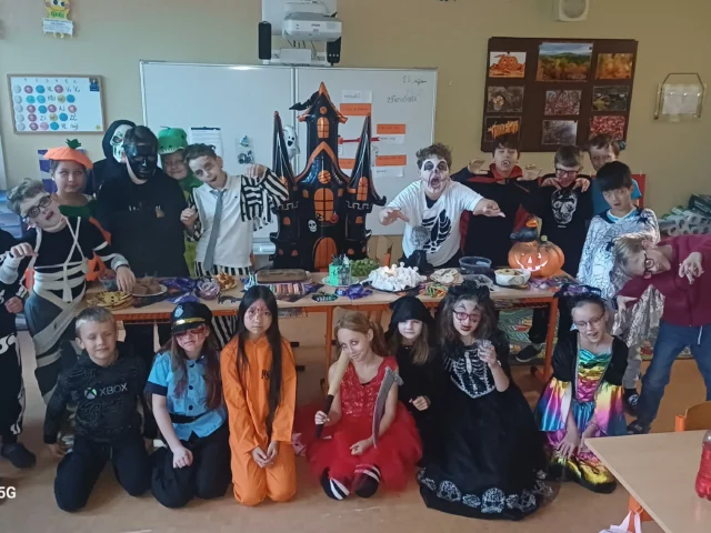 Halloweenské učení – mučení :) ve 4.B