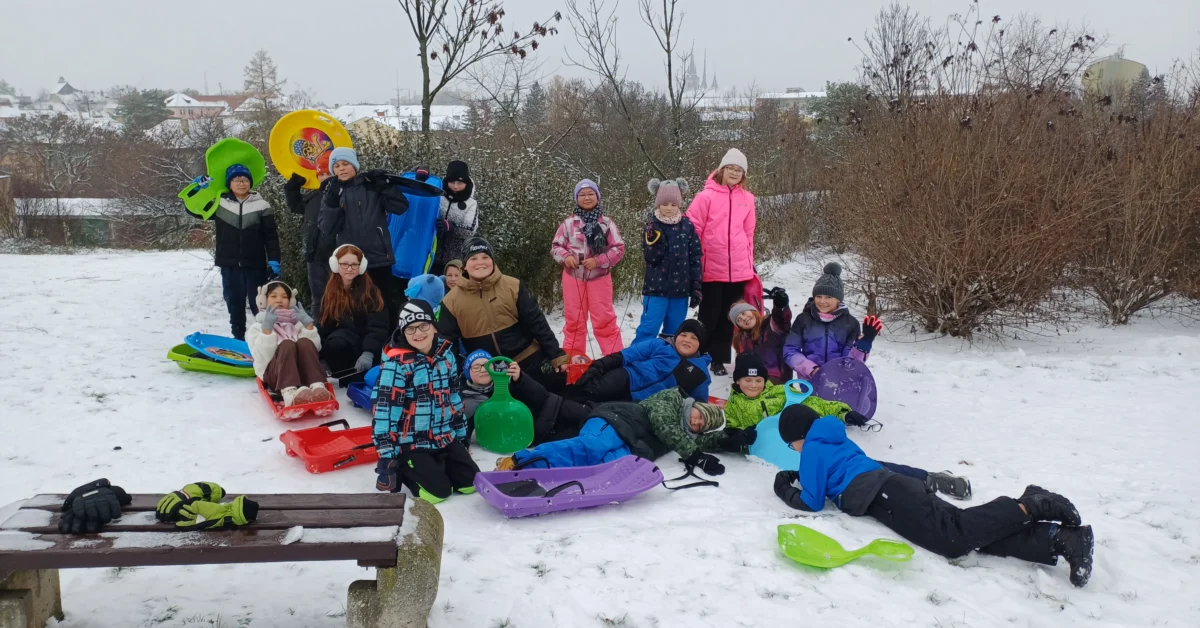 Tělesná výchova na sněhu